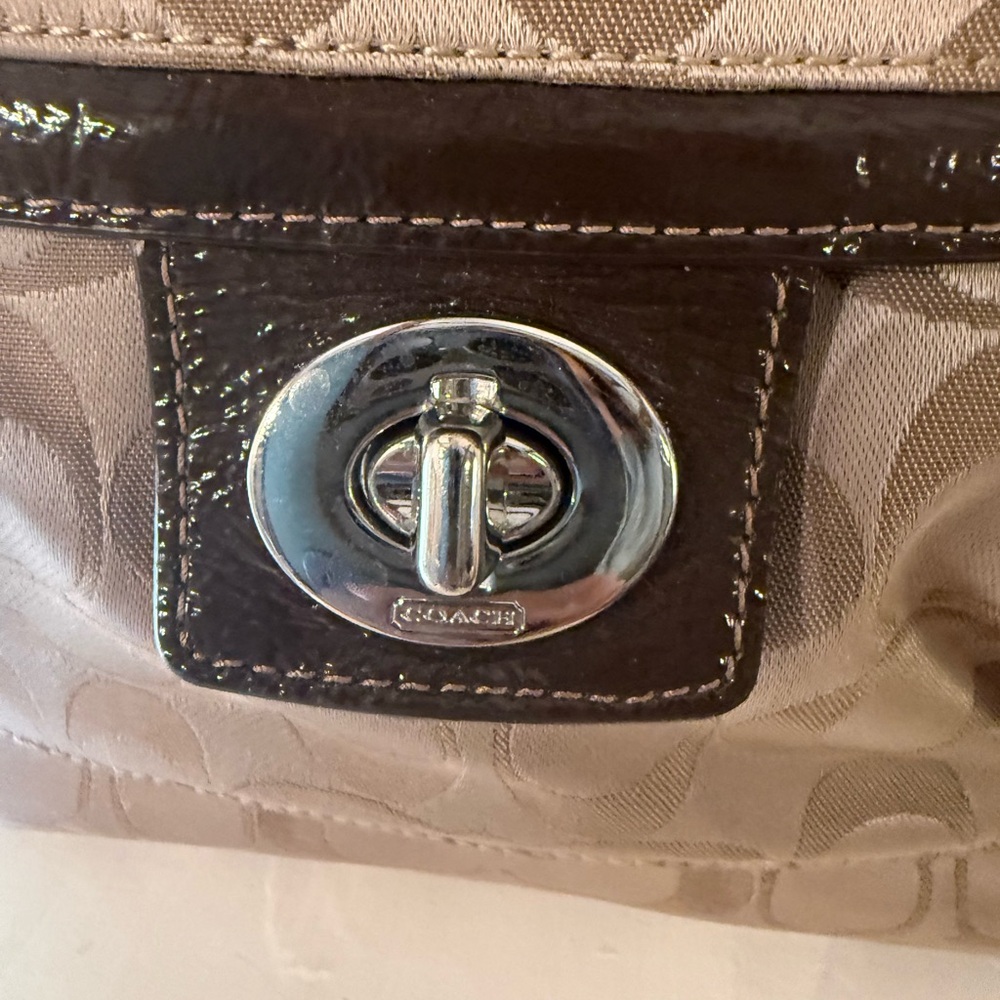 Coach Penelope Signature Sateen Satchel 2012 EUC - Picture 9 of 14